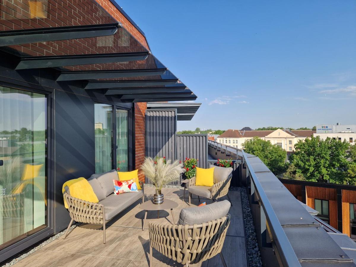 Artisa Riia Str 20a Luxury 2br Penthouse Apartment