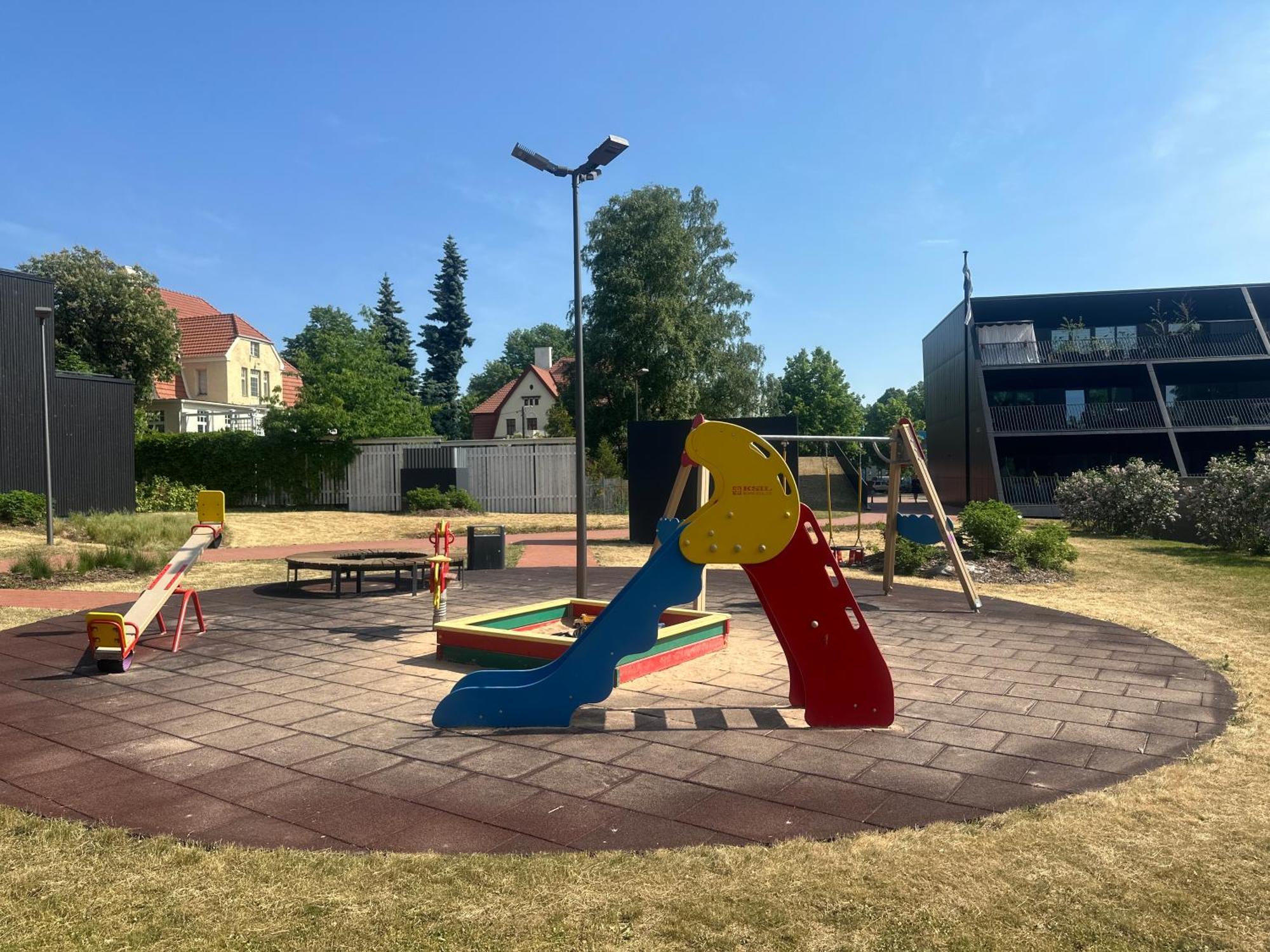 Apartment Artisa Riia Str 20a Luxury 2br Penthouse Tartu